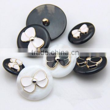 custom cheap high quality resin bow coat button