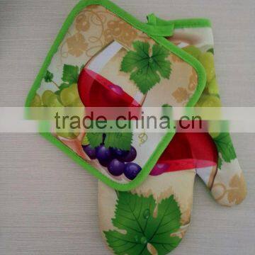 bright green color photo printing polyester (twill) 25g pot holder 55g glove kitchen set