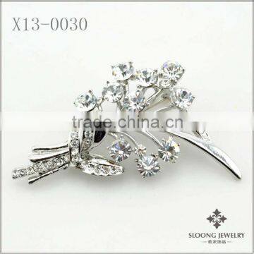 Fashion Silver Flower Brooch with Crystal Beads