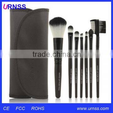 2015 Wholesale best professional clinic make up brush and make up brush bag