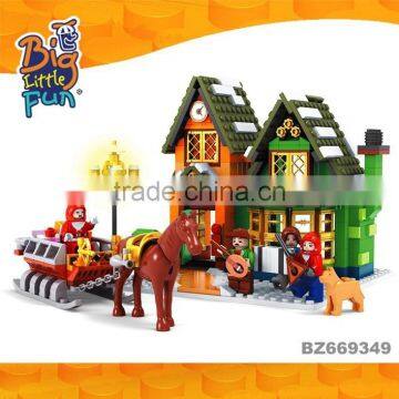 Plastic mini christmas doll house horse carriage building blocks toys for kids educational