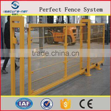 beautiful pvc coated easily assembledyard retractable iron mesh fence gate
