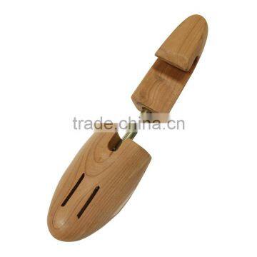 Hot Selling on Amazon Aromatic Red Cedar Wood Type Wooden Shoe Tree Shoe Strether With Thicker Front Part photo-3