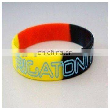 Factory Direct Sales Eco-friendly Fashion Silicone Bracelet photo-6
