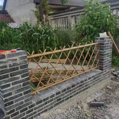 Natural Aesthetic Bamboo Fence with Textured Surface for Residential Garden Boundaries