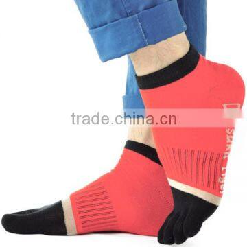 Comfortable custom wholesale contrast color toe socks produced by circular sock knitting machine