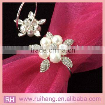 Wholesale Pearl Rhinestone Napkin Ring in Silver photo-3