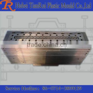 WPC Plastic Extrusion PVC Door Panel Mould