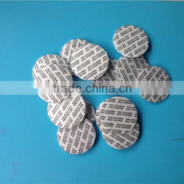 Self-sealing plastic bottle seal liner