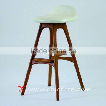 Eirk Buck bar chair