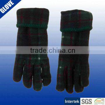 Printed checked pattern top quality fleece gloves polar fleece glove