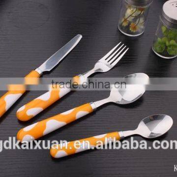 24PCS Colorful Plastic Handle Tableware Flatware Dinnerware Set