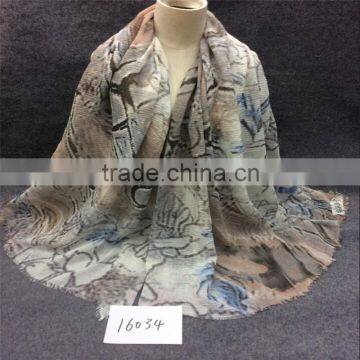 HOT wholesale Spring Summer new design women pashmina and lady scarf 2017