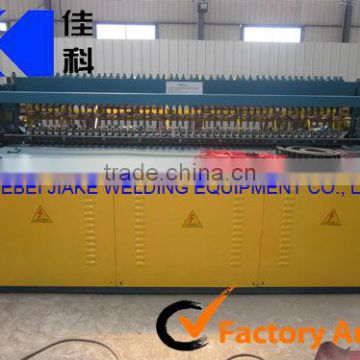 Fencing mesh panel welding machine