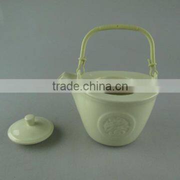 Cream Ceramic Tea Pot With Cheap Price in Stocked photo-2
