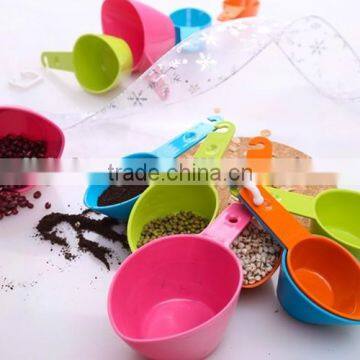100% BPA free High quality colorful plastic 4pcs measuring spoon set for bakery