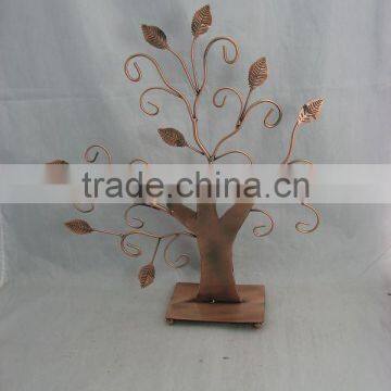 handicraft chain display