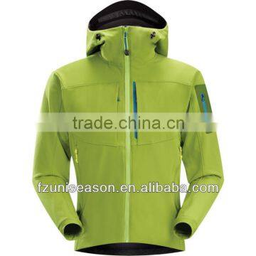 Men's 92% polyester 8% spandex softshell jacket