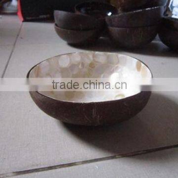 White pearl lacquered coconut bowl