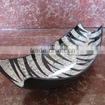 Vietnamese boat leaf shape on lacquer dishes, ec-friendly handicraft from Vietnam