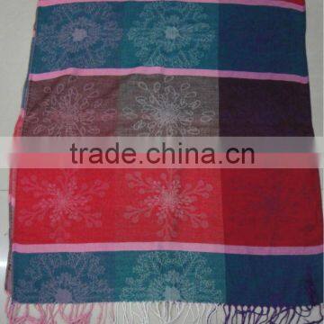 Fashion jacquard flower polyester scarf