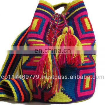 Mochilas wayuu, colombian bags, made by indigenas