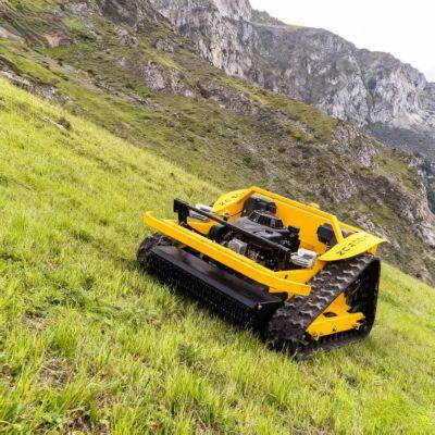 Vigorun Tech VTLM600 Máquina para cortar césped de goma con oruga controlada por radio, de grado industrial, de cilindro único y alimentada por gasolina, con rotación de 360 grados