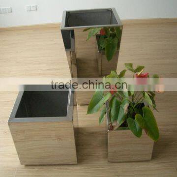 Audemar Stainless Steel 1.2mm Thick Self Watering Flower Pot With Mirror Finishing