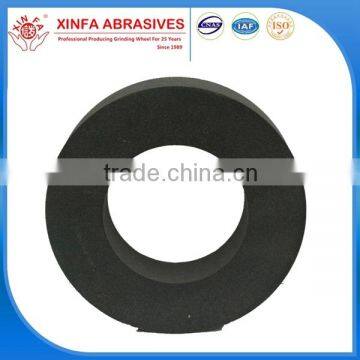 Abrasive centerless grinding wheel for metal