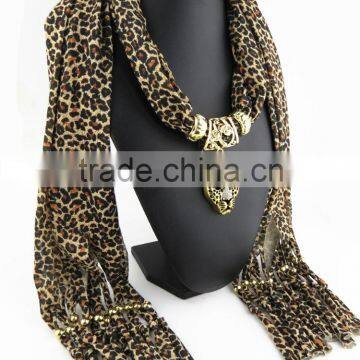 custom latest design fashion new women rhinestone leopard head pendant scarf necklace