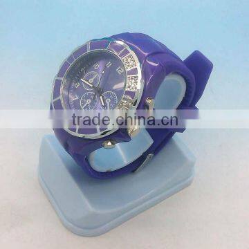 Decorative 6 hands silicone strap stone watches for women