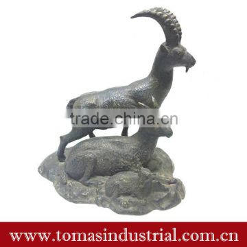 Guangzhou hot sale wholesale funny custom figurines decoration