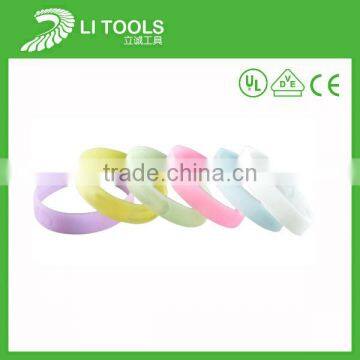 Pure White and Translucence Rubber North Skull Gps Bracelet for Children photo-2