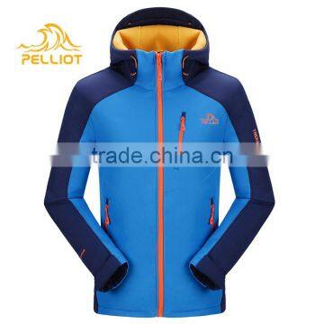 2016 New Style Waterproof Windproof and Breathable Men Hoody Softshell Jacket With Fleece Lining photo-2