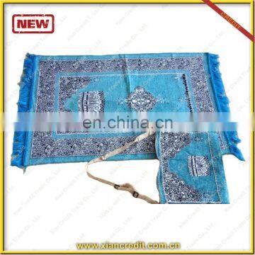 2017 newly designed portable prayer mat with bag prayer rug in a bag