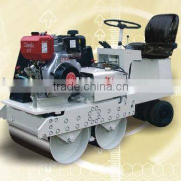 Mini road roller