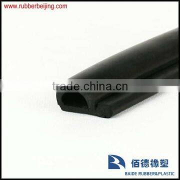 Rubber seal strip for auto door