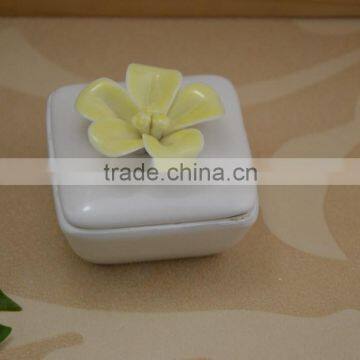 Wholesale Small Ceramic Jewel Box With Flower Shape Design photo-5
