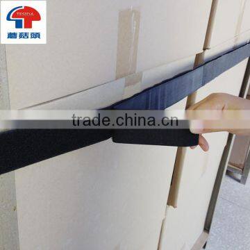 Quick fastening hook and loop pallet strap logistic strap