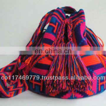 Mochilas wayuu, colombian bags, made by indigenas