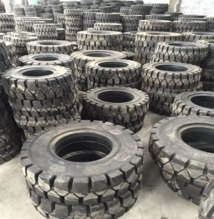 900R20 Solid Truck Tyre