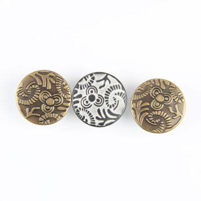 Embossed Logo Brass Material Jeans Jacket Logo Custom Metal Buttons for Denim Jeans photo-5