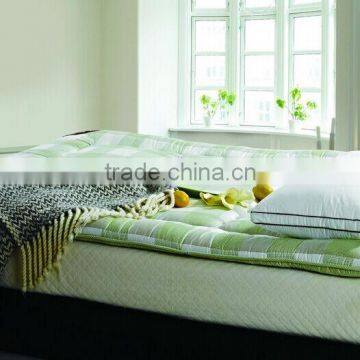 transparent/colored transparentwaterproof and breathable TPU for mattress gluing