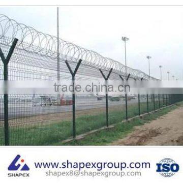 Low cost dutch mesh fence / Pvc coated wire mesh fence