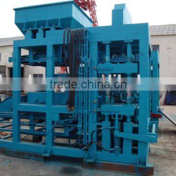 Concrete automatic brick making machine