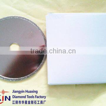 Electroplated Diamond circular saw blades for travertines with continuous rim