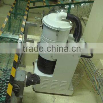 Small Vacuum Cleaner Using in Pharmacy photo-3