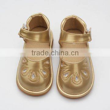 Kids leather metarial and rubber squeaky shoes wholesale