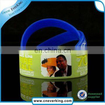 Fashion charm silicone slap band wholesale