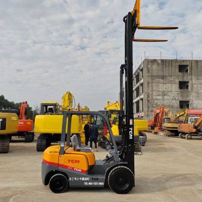 Original Imported TCM 3-ton Three Section Gantry Lifting 4.5 Meters Forklift for Sale at a Low Price photo-3